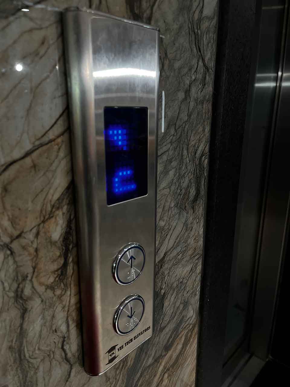 Goods Lift Outside